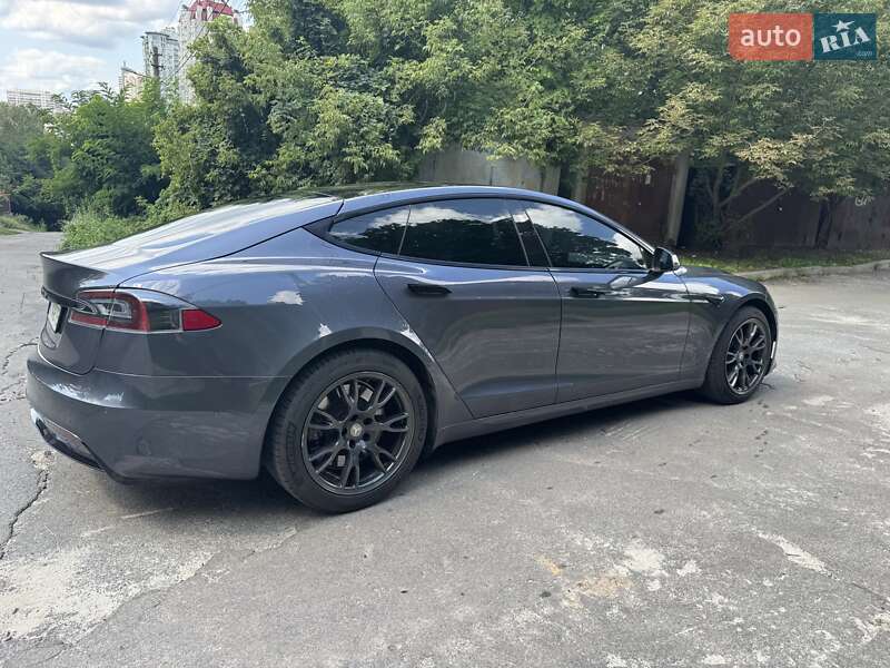 Ліфтбек Tesla Model S 2021 в Києві