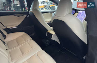 Лифтбек Tesla Model S 2020 в 