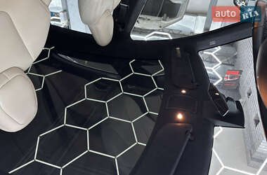 Лифтбек Tesla Model S 2020 в 