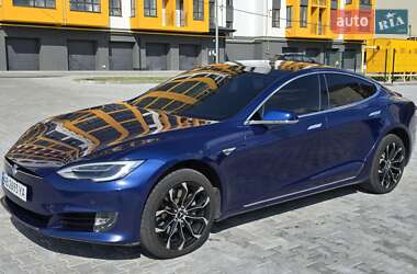 Лифтбек Tesla Model S 2016 в 