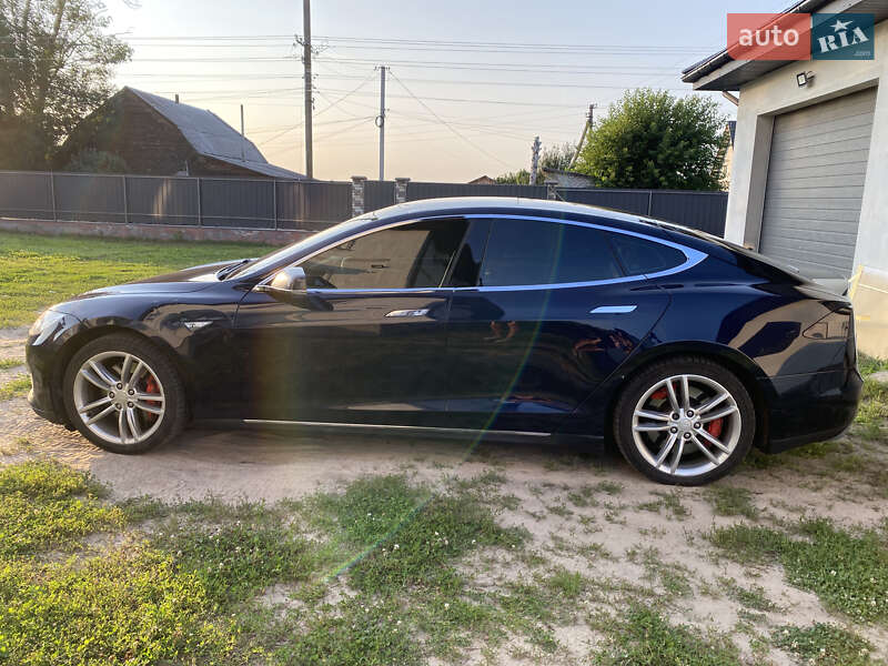 Лифтбек Tesla Model S 2013 в Киеве фото 8 Лифтбек Tesla Model S 2013 в Киеве