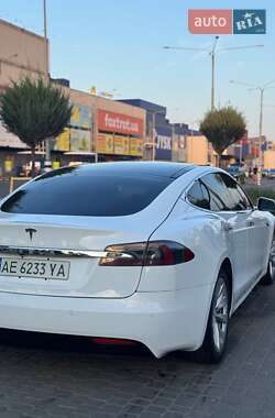 Ліфтбек Tesla Model S 2016 в 
