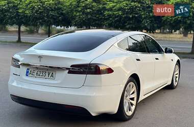 Ліфтбек Tesla Model S 2016 в 
