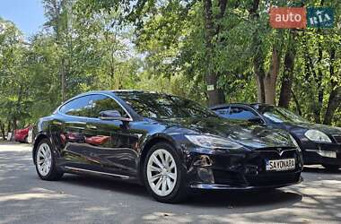 Лифтбек Tesla Model S 2017 в 