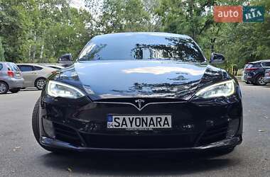 Лифтбек Tesla Model S 2017 в 