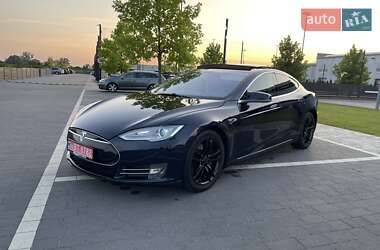 Tesla Model S 2013