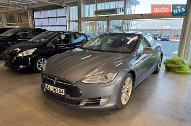 Tesla Model S 2014