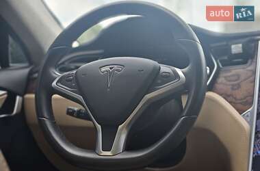 Лифтбек Tesla Model S 2017 в 