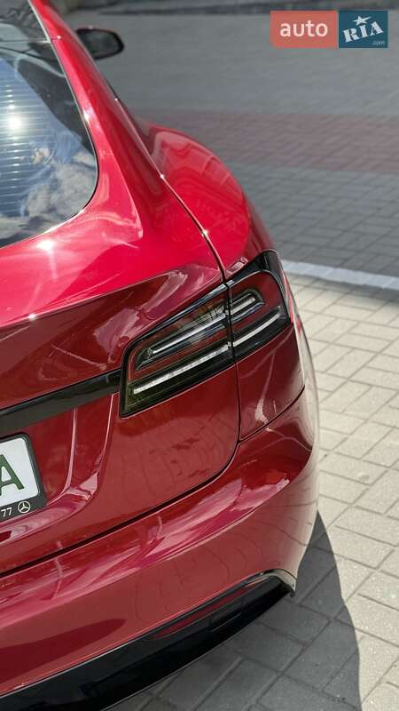Лифтбек Tesla Model S 2023 в Днепре