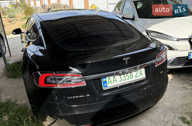 Лифтбек Tesla Model S 2017 в 