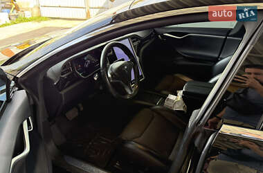 Лифтбек Tesla Model S 2017 в 