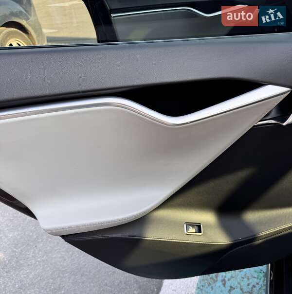 Лифтбек Tesla Model S 2013 в Харькове