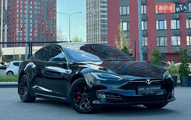 Tesla Model S 2018