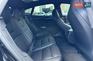 Лифтбек Tesla Model S 2018 в 