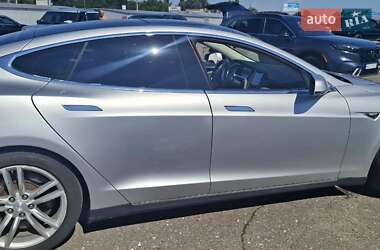 Лифтбек Tesla Model S 2012 в 