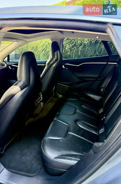 Лифтбек Tesla Model S 2013 в 