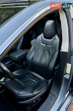 Лифтбек Tesla Model S 2013 в 