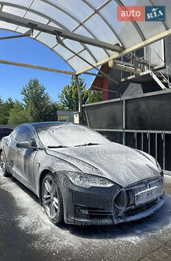 Лифтбек Tesla Model S 2013 в 