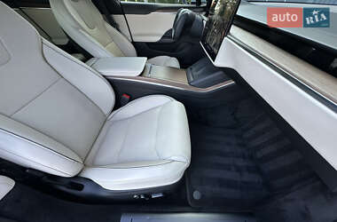 Лифтбек Tesla Model S 2021 в 