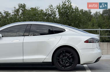 Лифтбек Tesla Model S 2014 в 