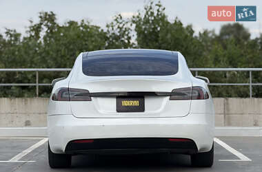 Лифтбек Tesla Model S 2014 в 