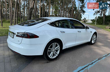 Лифтбек Tesla Model S 2014 в 