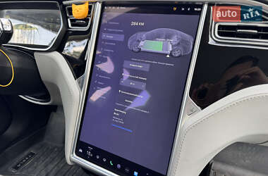 Лифтбек Tesla Model S 2014 в 