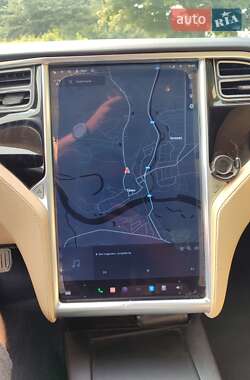 Лифтбек Tesla Model S 2016 в 