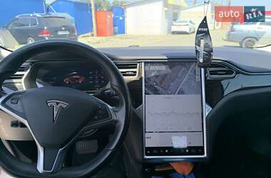 Лифтбек Tesla Model S 2016 в 