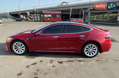Лифтбек Tesla Model S 2017 в 