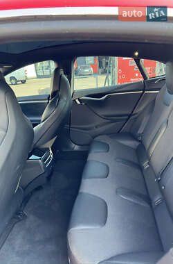 Лифтбек Tesla Model S 2017 в 