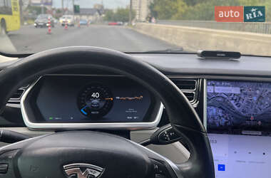 Лифтбек Tesla Model S 2013 в 