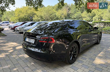 Лифтбек Tesla Model S 2020 в 