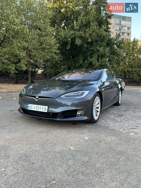 Tesla Model S 2017