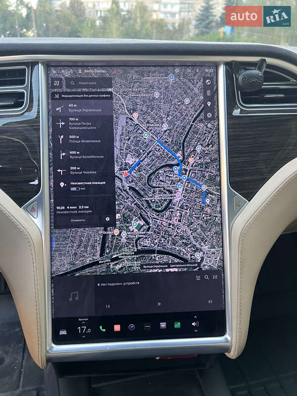 Лифтбек Tesla Model S 2017 в Кривом Роге