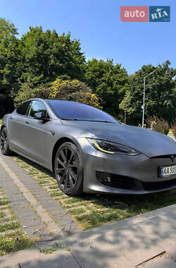Tesla Model S 2018