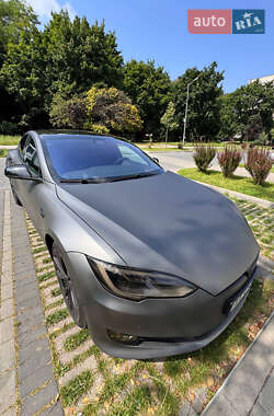 Лифтбек Tesla Model S 2018 в 