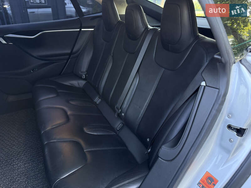 Лифтбек Tesla Model S 2014 в Ивано-Франковске