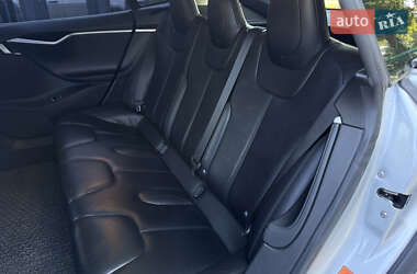 Лифтбек Tesla Model S 2014 в 