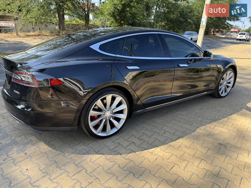 Лифтбек Tesla Model S 2015 в Одессе