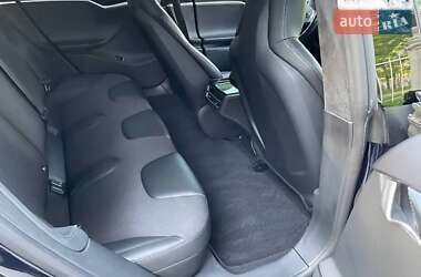 Лифтбек Tesla Model S 2015 в 
