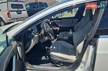 Лифтбек Tesla Model S 2015 в 