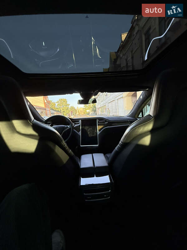 Лифтбек Tesla Model S 2015 в Харькове