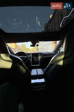 Ліфтбек Tesla Model S 2015 в 