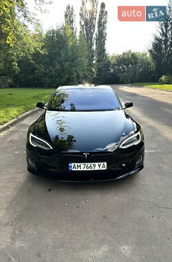 Tesla Model S 2018