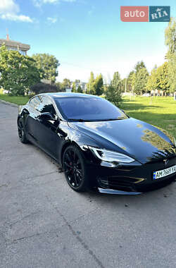 Лифтбек Tesla Model S 2018 в 
