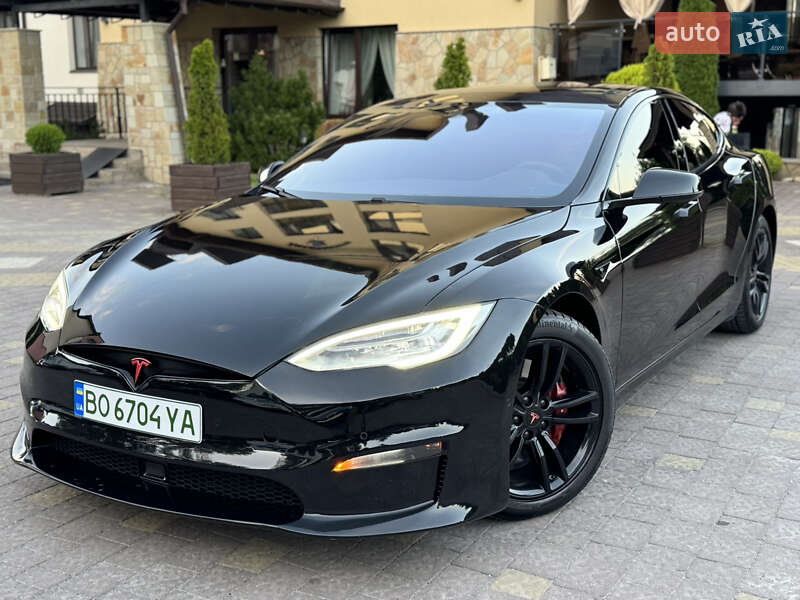 Лифтбек Tesla Model S 2015 в Тернополе