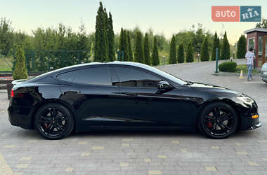 Лифтбек Tesla Model S 2015 в 