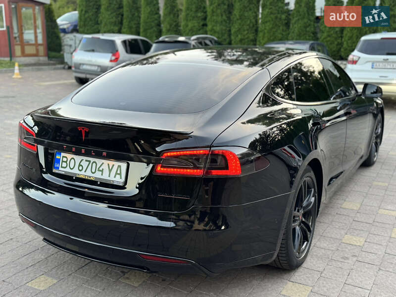 Лифтбек Tesla Model S 2015 в Тернополе