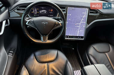 Лифтбек Tesla Model S 2015 в 